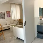 Casa 7 Urban 3 Bedroom Apartment