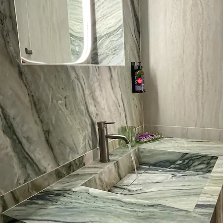 Casa 7 Urban 3 Bedroom Daire Hanya