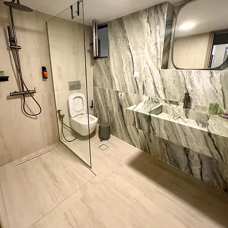 Casa 7 Urban 3 Bedroom *